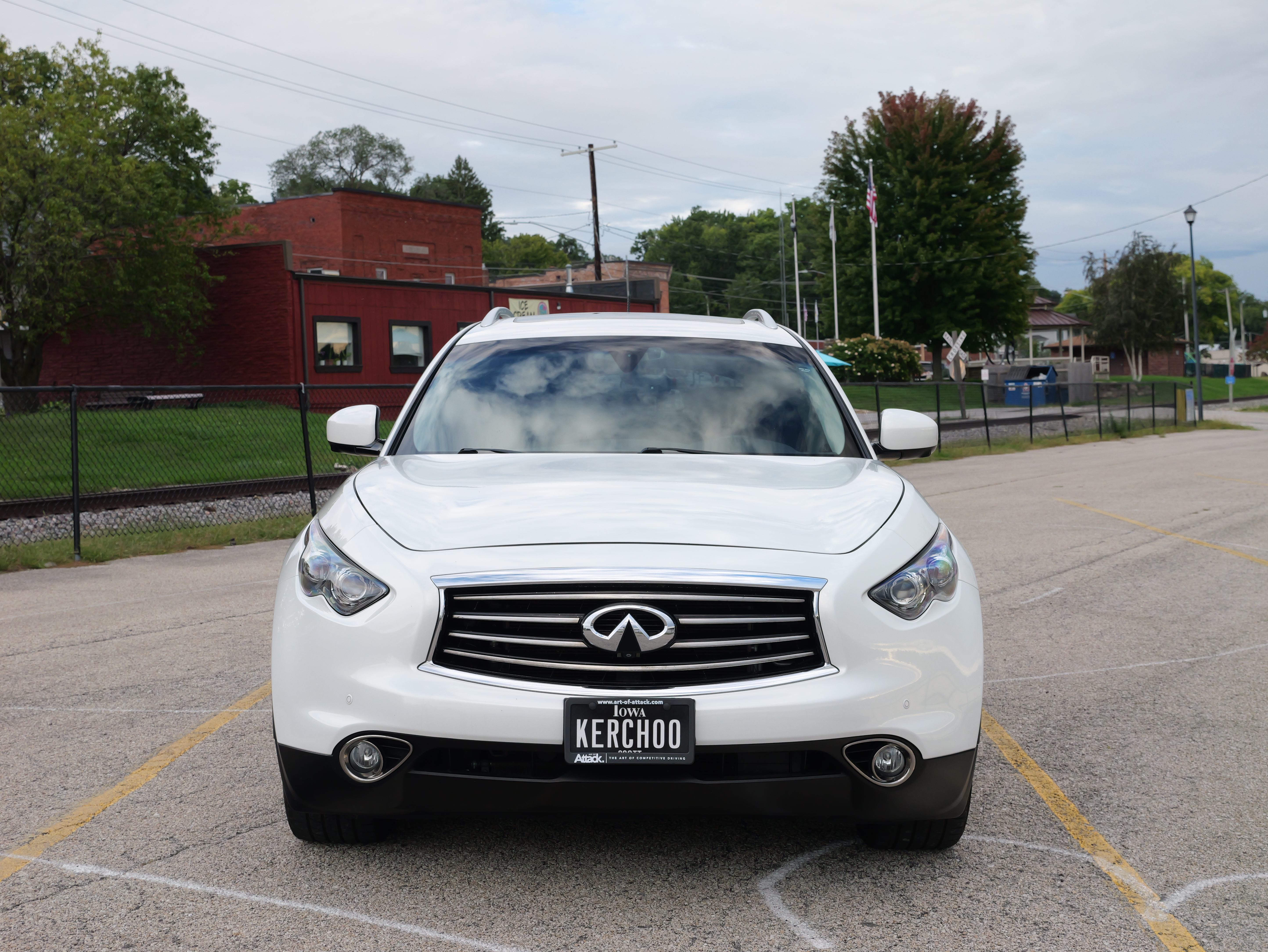 Used 2012 INFINITI FX50 AWD w/ Sport Pkg image 10