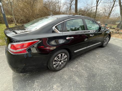 Used 2014 Nissan Altima 2.5 S w/ Display Audio Package image 9