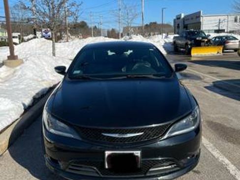 Used 2015 Chrysler 200 S w/ Navigation & Sound Group I image 10
