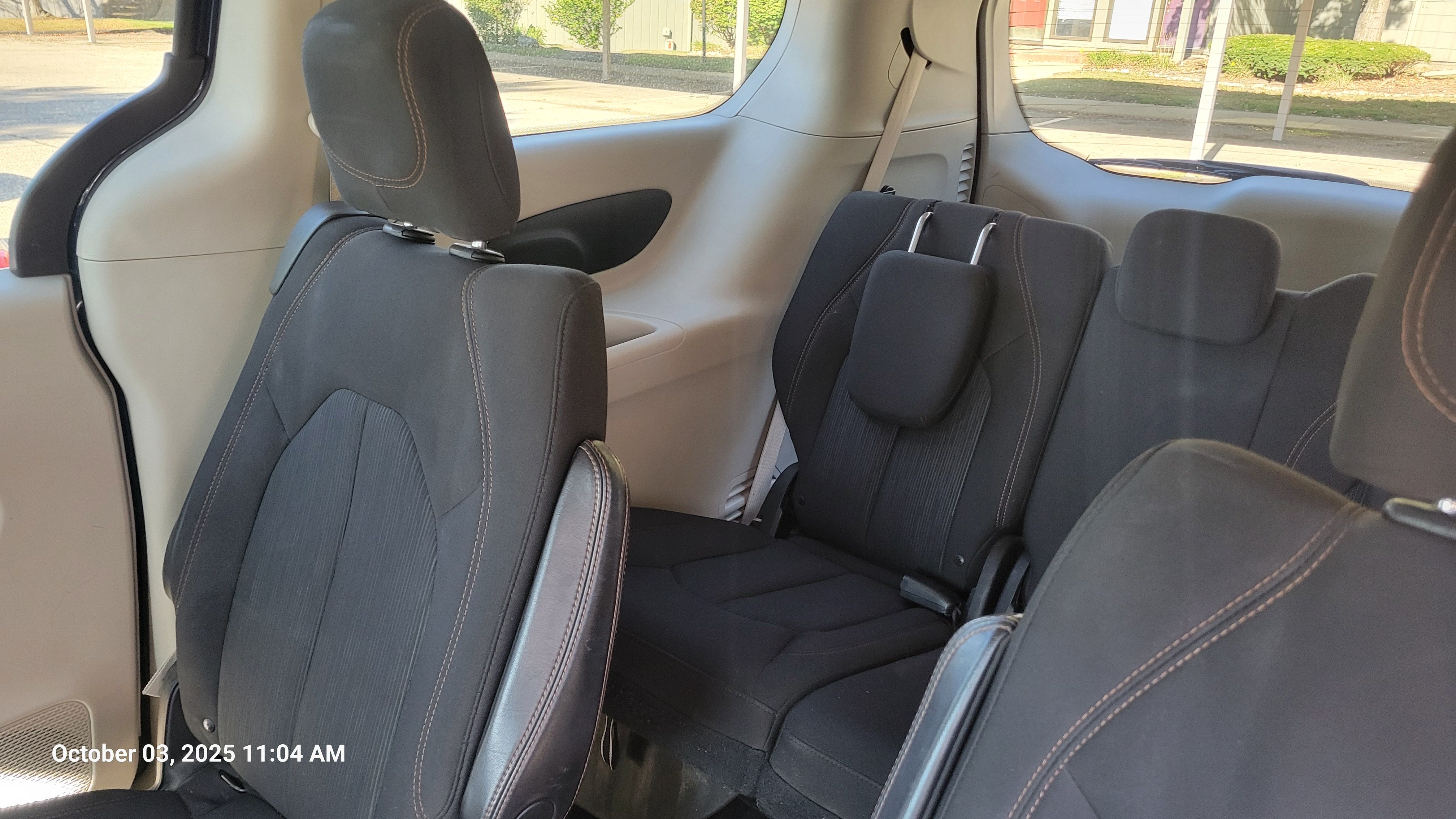 Used 2018 Chrysler Pacifica Touring w/ Security Group FWD image 22