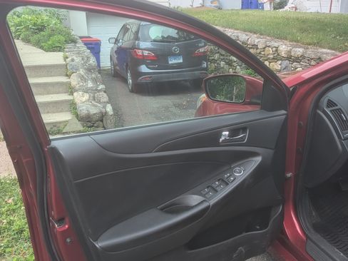 Used 2011 Hyundai Sonata SE FWD image 18