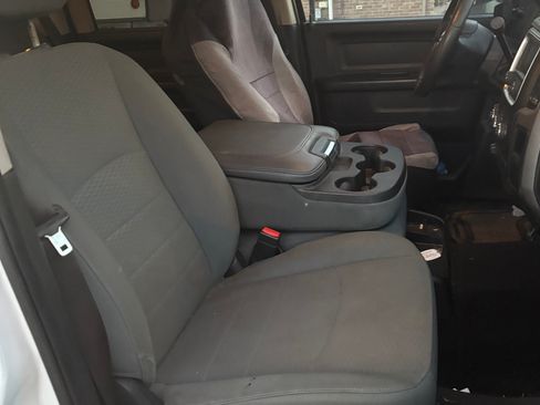 Used 2015 RAM 2500 Tradesman w/ Chrome Appearance Group image 10