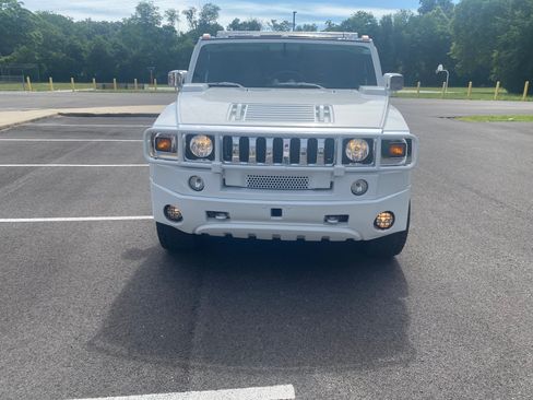 Used 2005 HUMMER H2 w/ Preferred Equipment Group AWD/4WD image 2