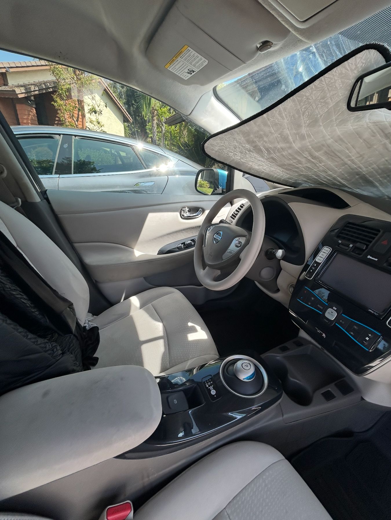 Used 2011 Nissan Leaf SV FWD image 11