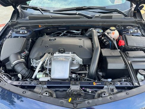 Used 2018 Chevrolet Malibu Premier w/ Driver Confidence Package image 16