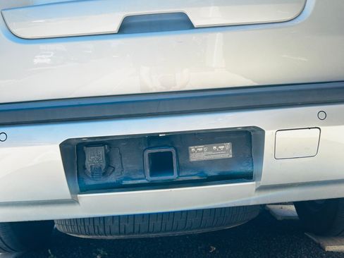 Used 2020 Chevrolet Tahoe 2WD w/ Remote Keyless Entry Package image 14