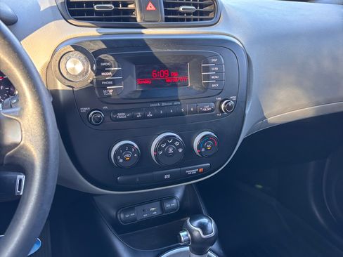 Used 2016 Kia Soul FWD image 14