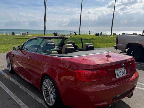 Used 2011 BMW M3 Convertible image 10