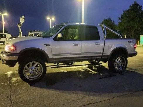 Used 2003 Ford F150 XLT image 2