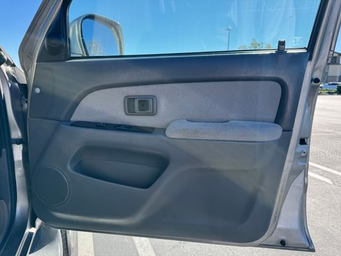 Used 2002 Toyota 4Runner SR5 image 16