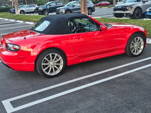 Used 2008 MAZDA MX-5 Miata Grand Touring w/ Premium Pkg image 4
