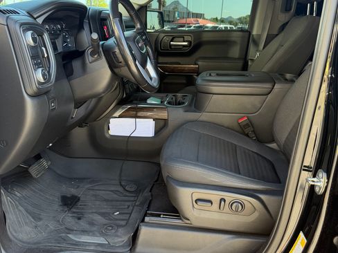 Used 2020 GMC Sierra 1500 Elevation RWD image 10