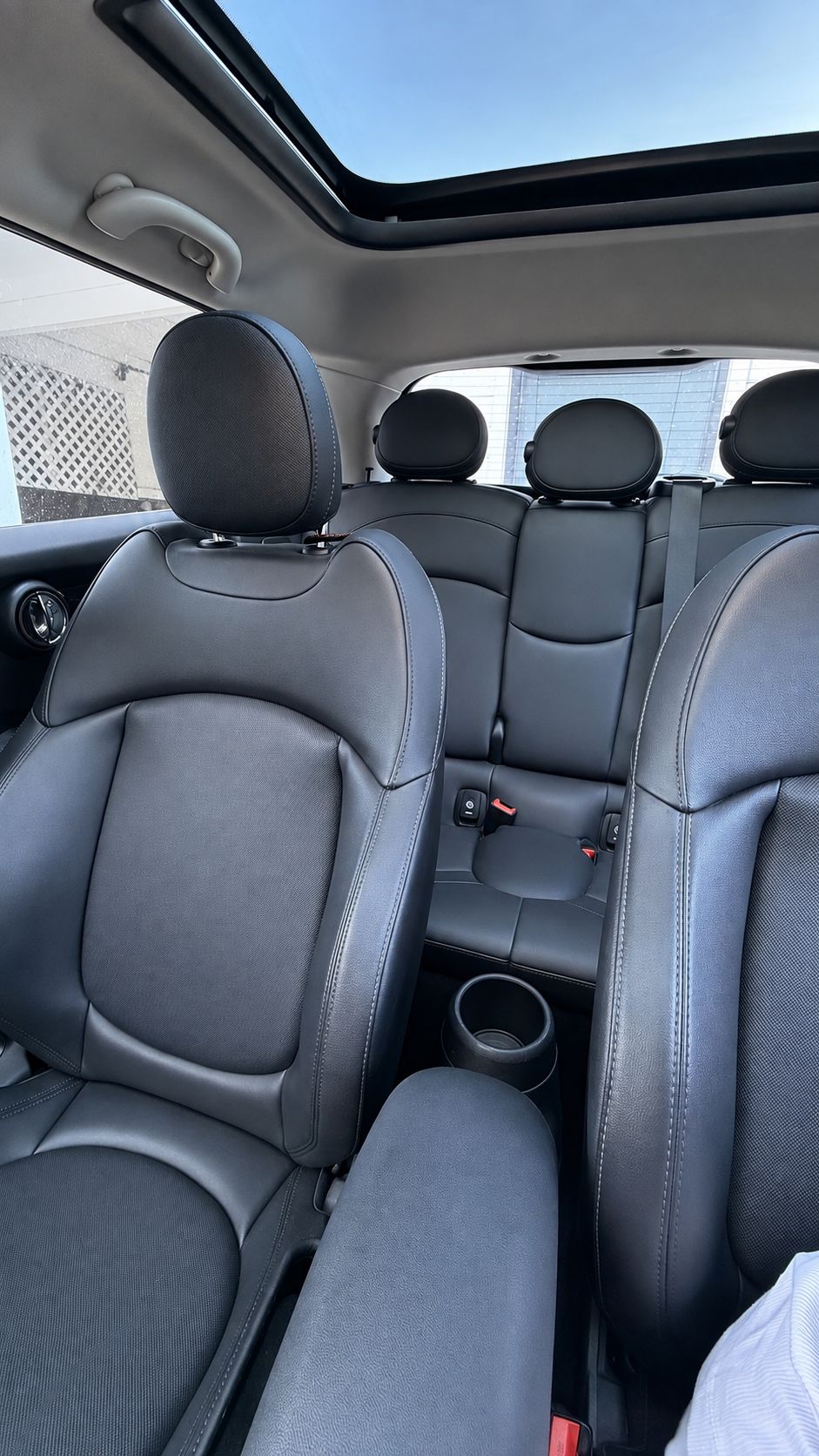 Used 2019 MINI Cooper S w/ Signature Upholstery Package FWD image 8