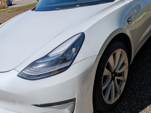 Used 2018 Tesla Model 3 Long Range image 10