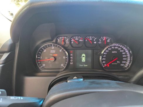 Used 2015 Chevrolet Tahoe 2WD image 6