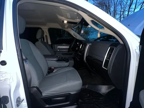 Used 2017 RAM 2500 SLT image 12