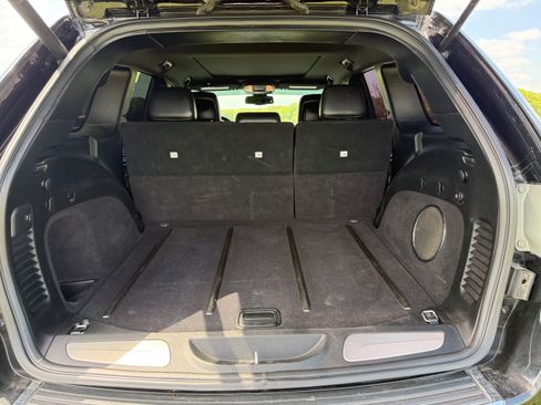 Used 2014 Jeep Grand Cherokee Limited w/ Luxury Group II image 21