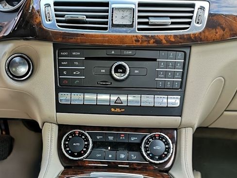 Used 2015 Mercedes-Benz CLS 400 image 16