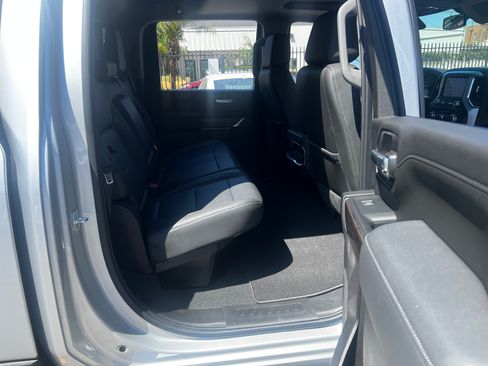 Used 2023 GMC Sierra 2500 SLT w/ SLT Convenience Package RWD image 18