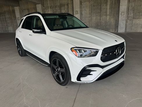 Used 2026 Mercedes-Benz GLE 450 4MATIC image 1