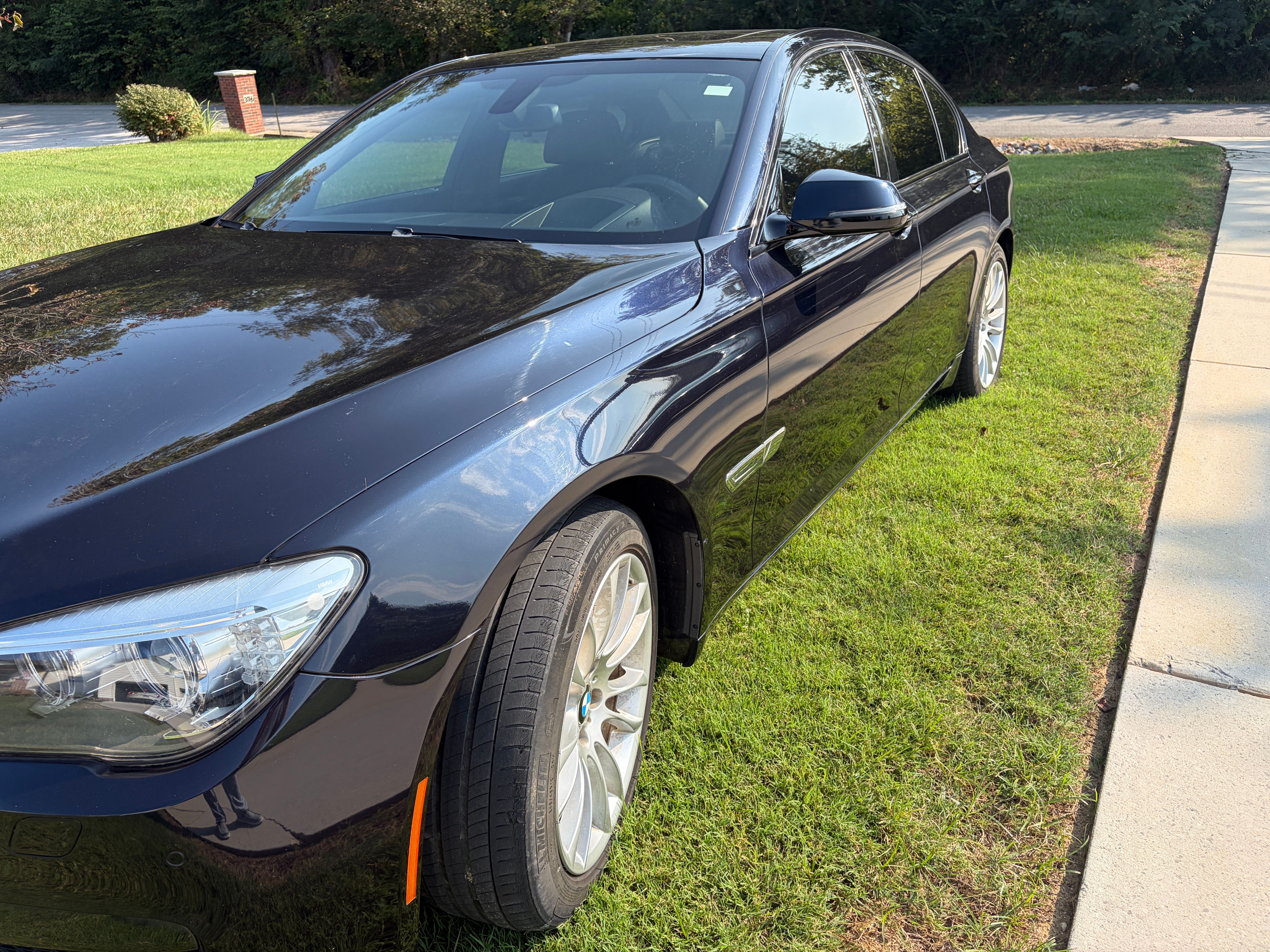 Used 2014 BMW 750i RWD image 6