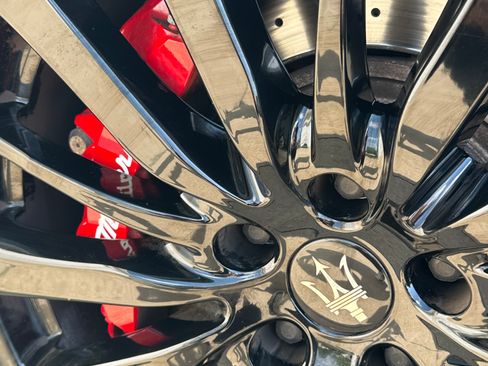 Used 2021 Maserati Ghibli S RWD image 5