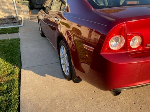 Used 2010 Chevrolet Malibu LTZ w/ HFV6 Engine Package image 8