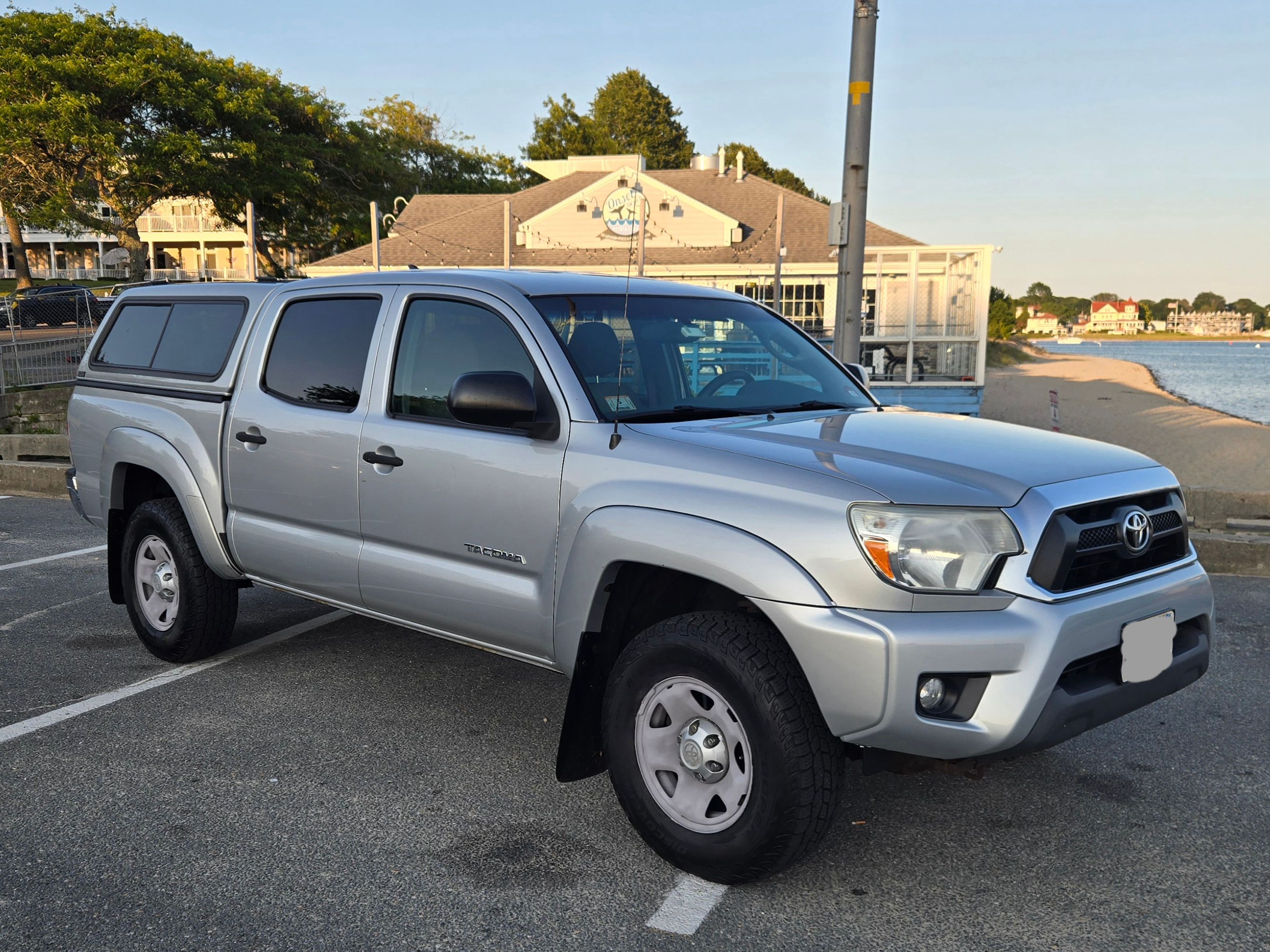 Used 2012 Toyota Tacoma 4x4 Double Cab w/ SR5 Pkg image 1