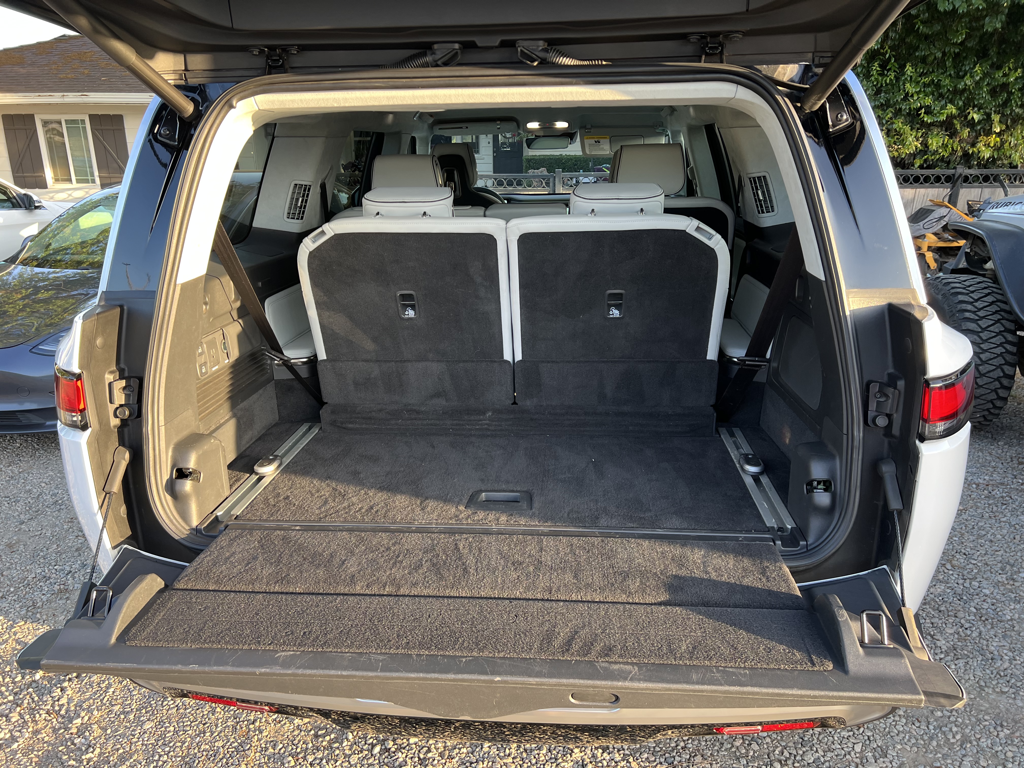 Used 2023 Rivian R1S Adventure Quad AWD/4WD image 12