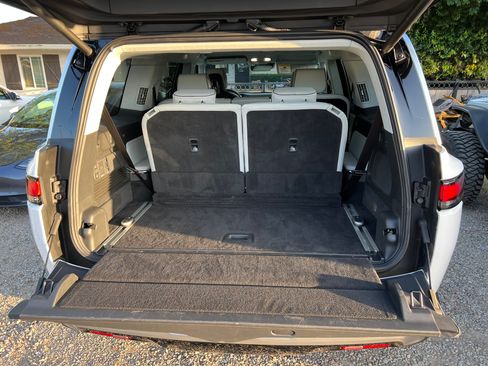 Used 2023 Rivian R1S Adventure image 12