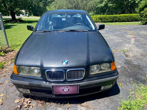 Used 1998 BMW 328i Sedan RWD image 2