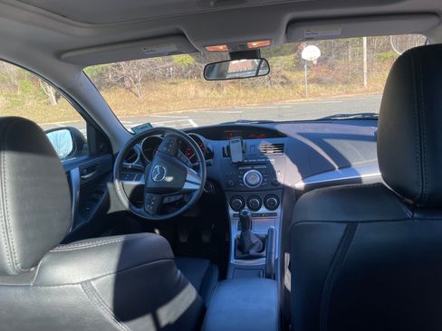 Used 2010 MAZDA MAZDA3 s Grand Touring image 16