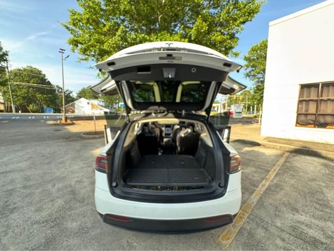 Used 2016 Tesla Model X 75D AWD/4WD image 15