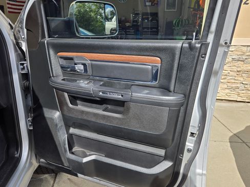 Used 2017 RAM 1500 Laramie w/ Convenience Group AWD/4WD image 22