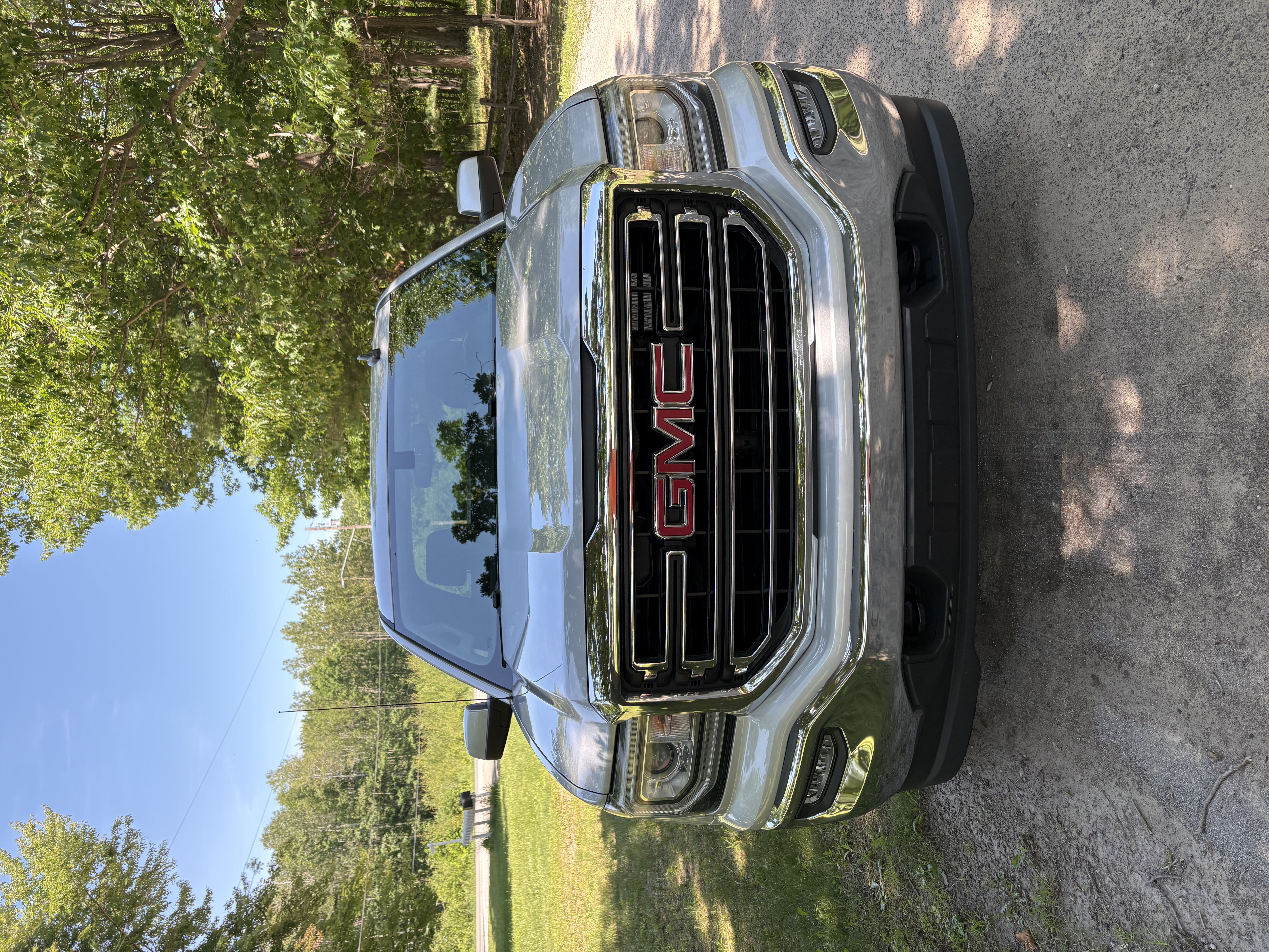 Used 2019 GMC Sierra 1500 SLE w/ SLE Value Package AWD/4WD image 4