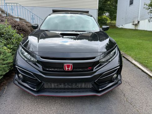 Used 2019 Honda Civic Type R image 1