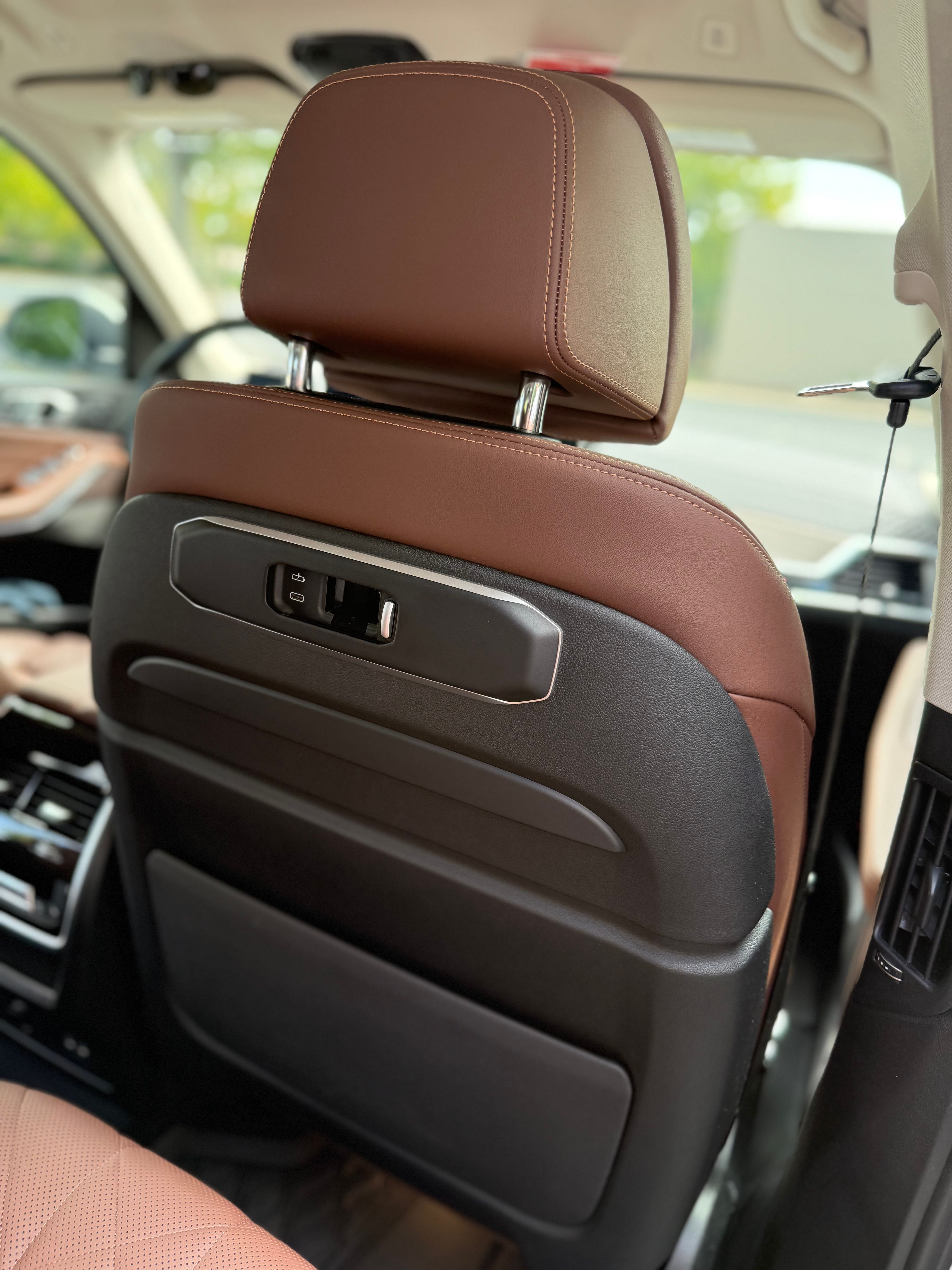 Used 2023 BMW X7 xDrive40i w/ Executive Package AWD/4WD image 23