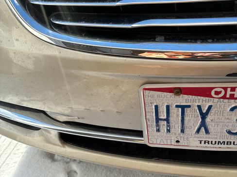 Used 2012 Chrysler Town & Country Touring-L w/ Driver Convenience Group image 10