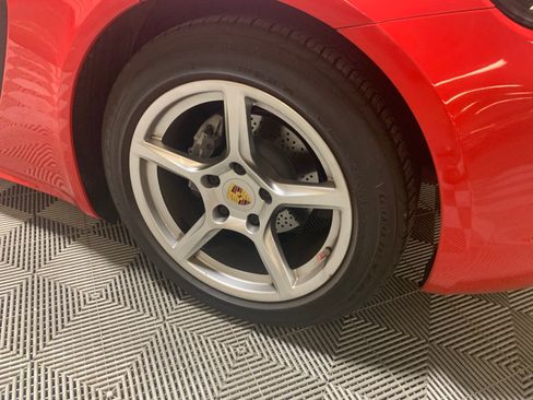 Used 2017 Porsche 718 Boxster RWD image 13