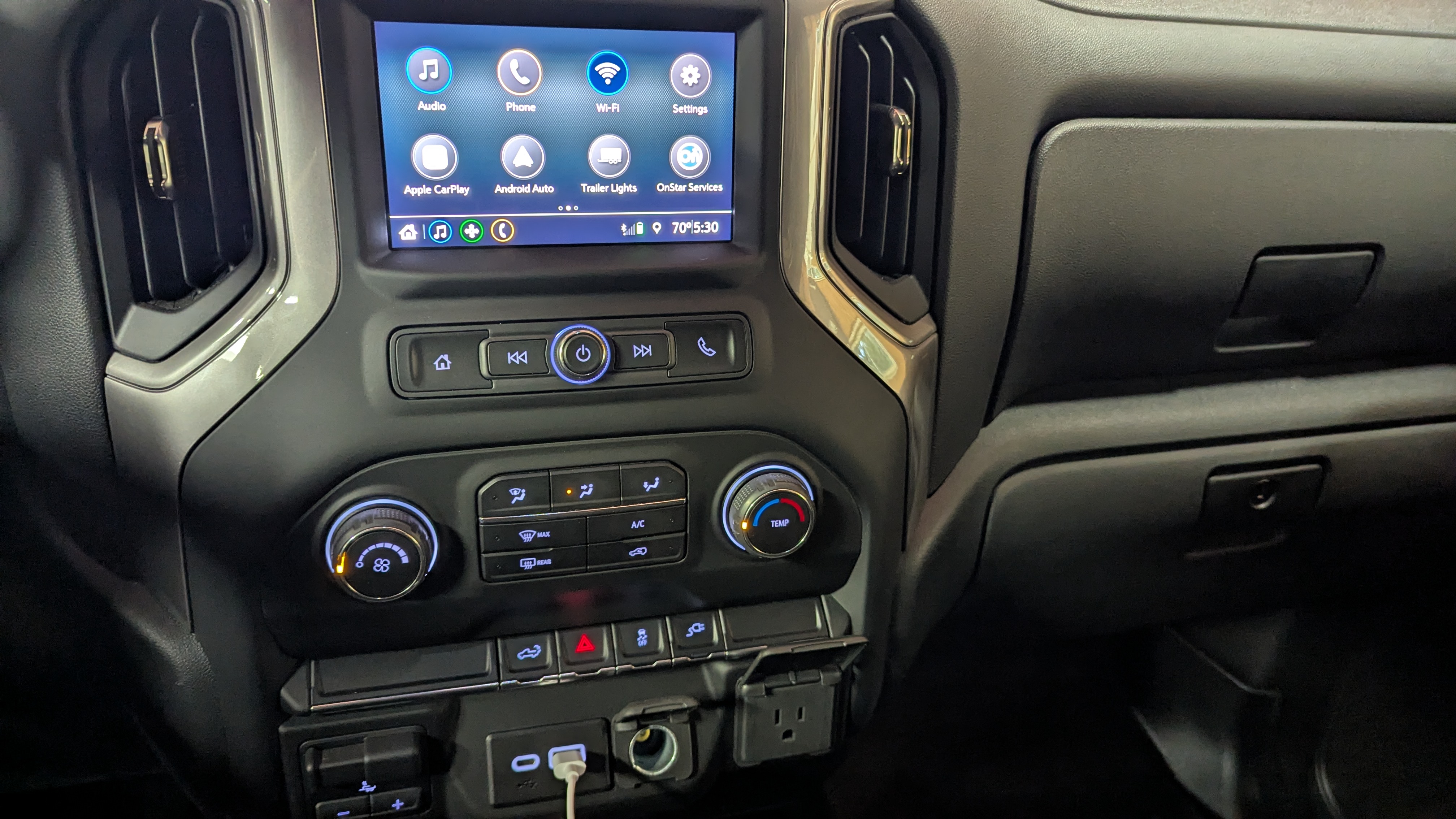 Used 2022 Chevrolet Silverado 2500 Custom w/ Custom Value Package AWD/4WD image 15