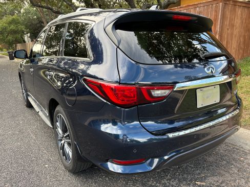 Used 2018 INFINITI QX60 3.5 Sport Utility 4D w/ Deluxe Technology Package image 4