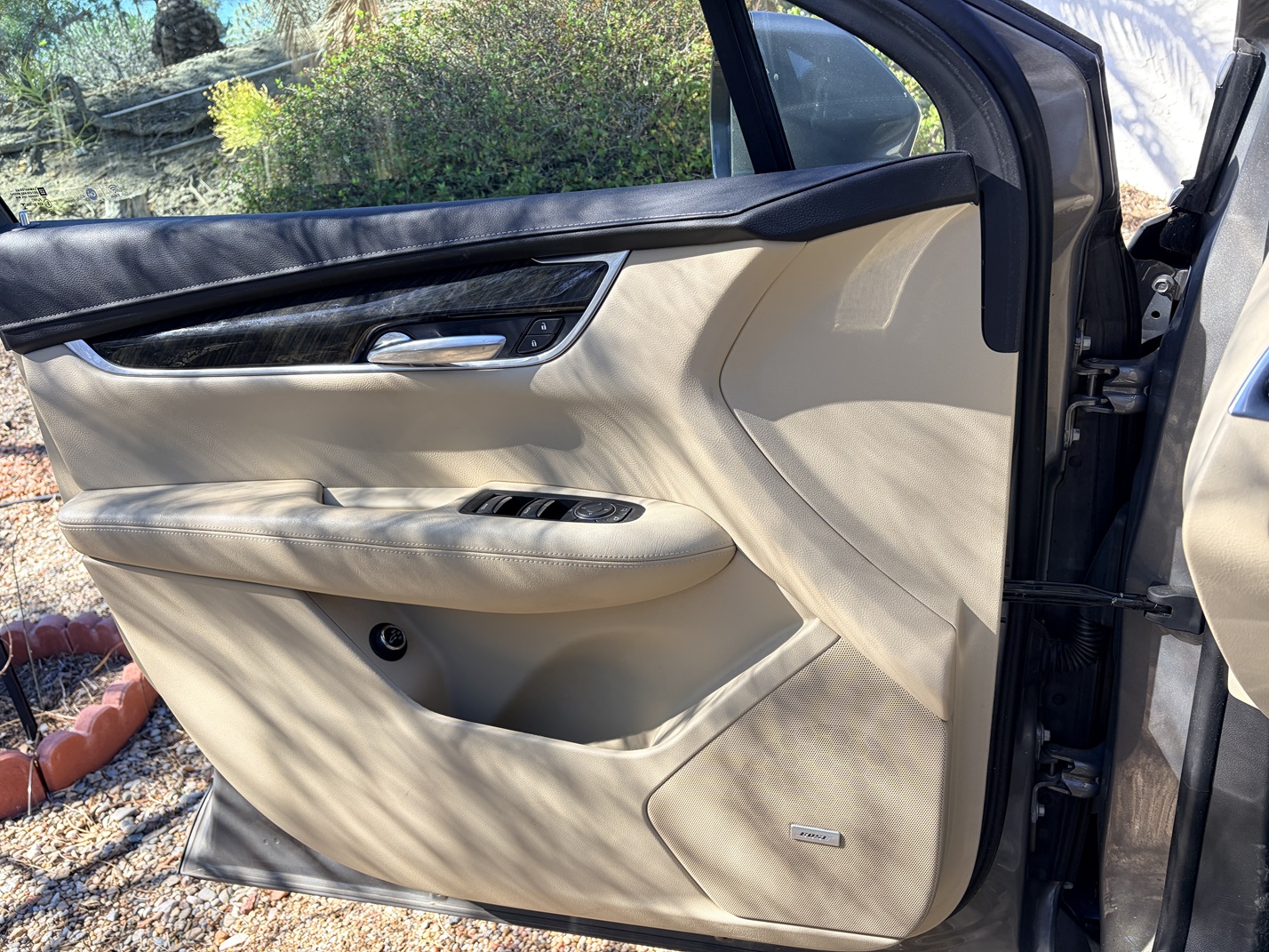 Used 2017 Cadillac XT5 FWD image 18