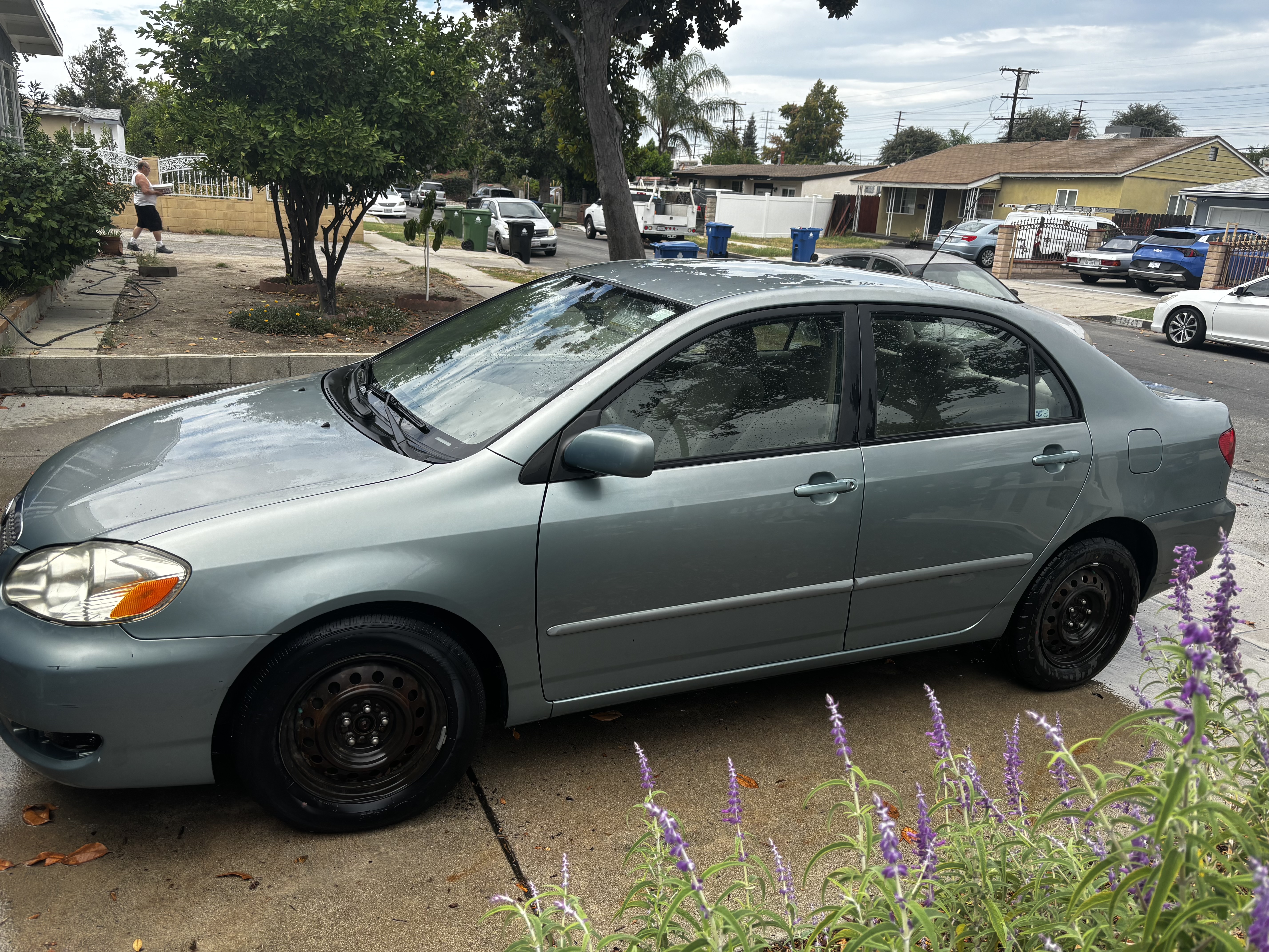 Used 2006 Toyota Corolla LE FWD image 2