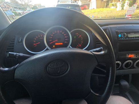 Used 2009 Toyota Tacoma 2WD Regular Cab image 11