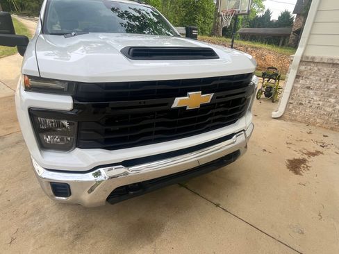 Used 2024 Chevrolet Silverado 3500 W/T RWD image 4