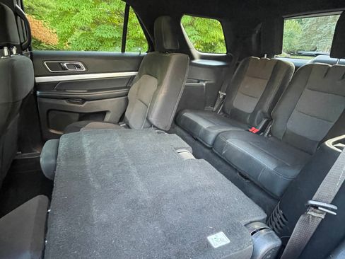 Used 2016 Ford Explorer XLT AWD/4WD image 14