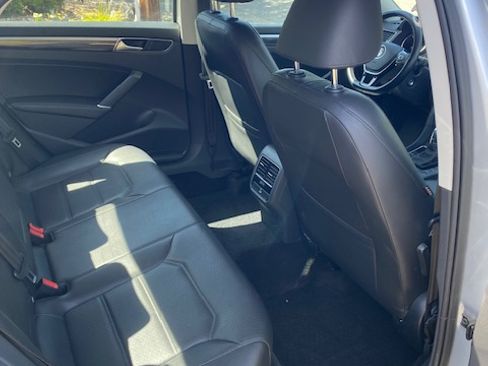 Used 2016 Volkswagen Passat 1.8T SE image 13