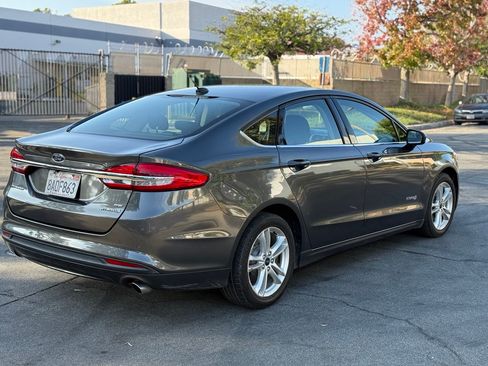 Used 2018 Ford Fusion SE image 8