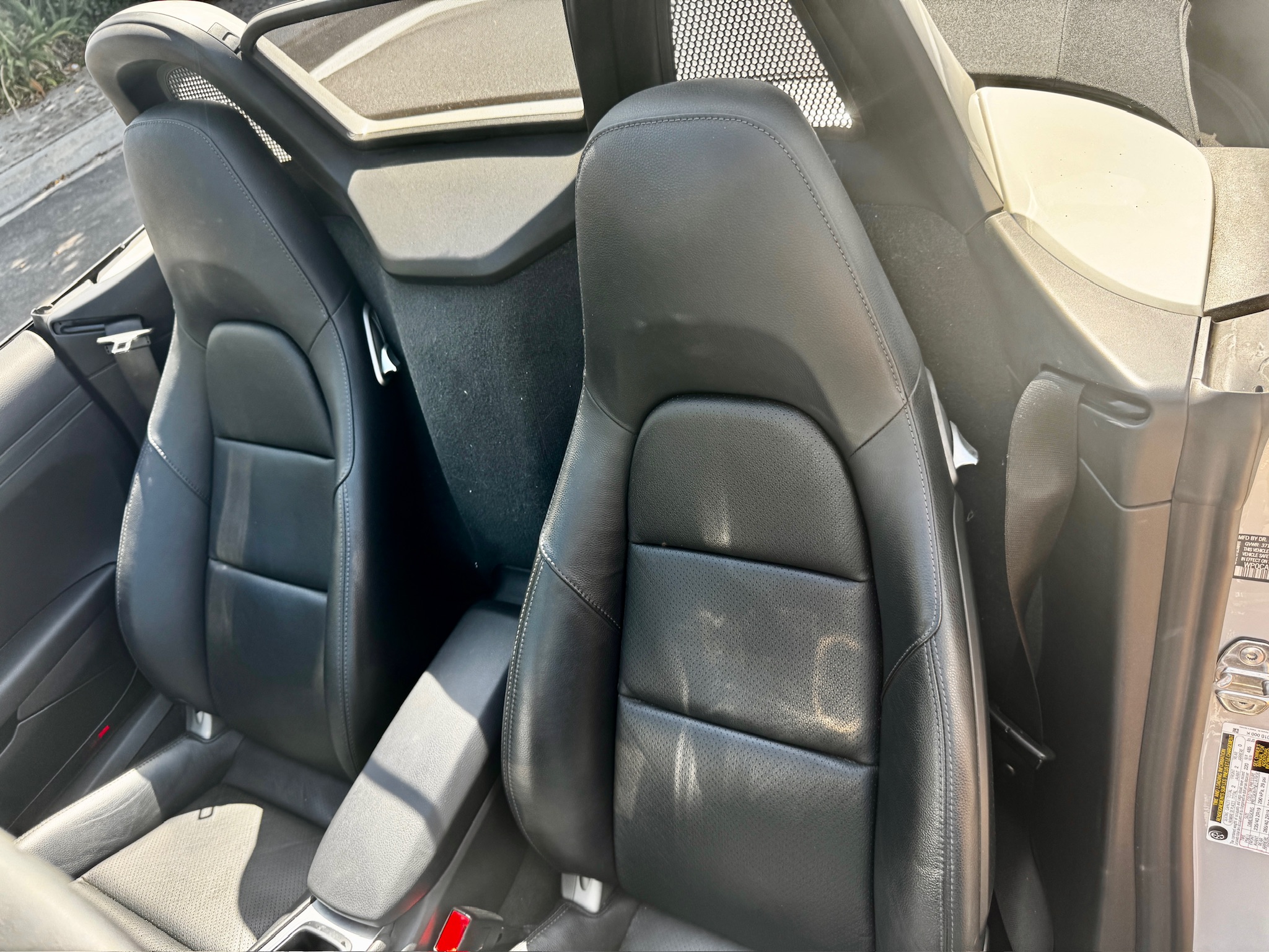 Used 2018 Porsche 718 Boxster RWD image 19