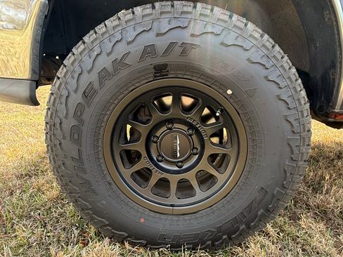 Used 2000 Toyota Tundra SR5 image 11